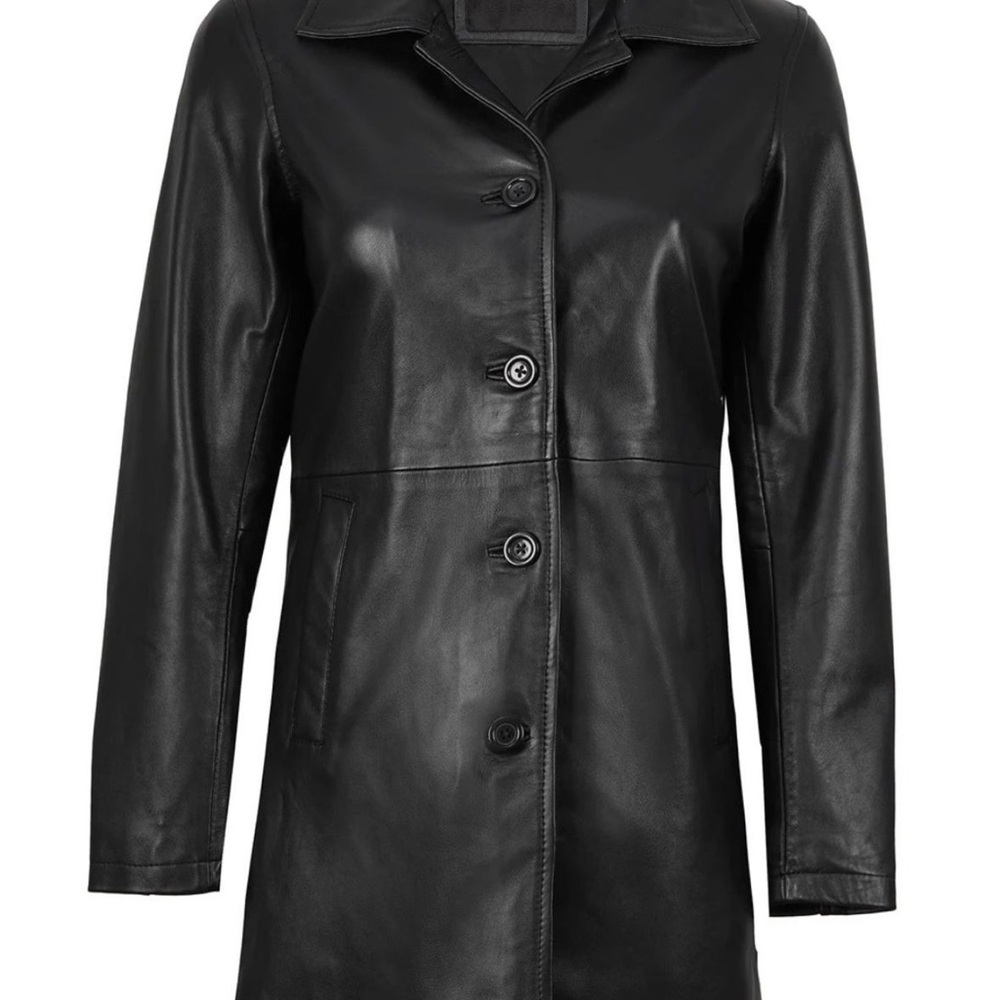 Elegant Black Lambskin Leather Jacket for Women
